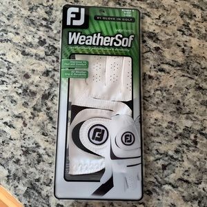 NWT Footjoy women’s golf glove- right hand size large